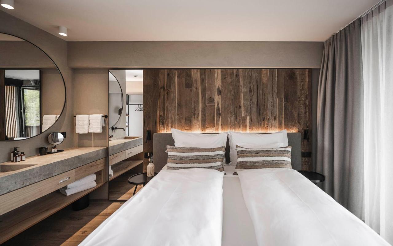 Hotel Loewenhof Брессаноне Экстерьер фото