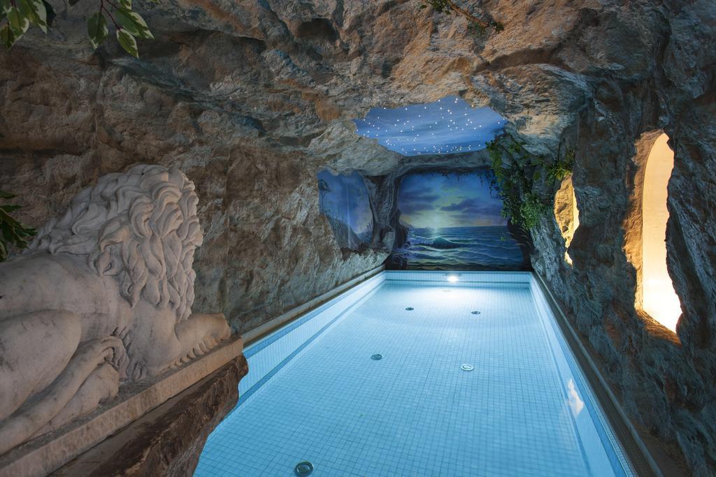 Hotel Loewenhof Брессаноне Экстерьер фото