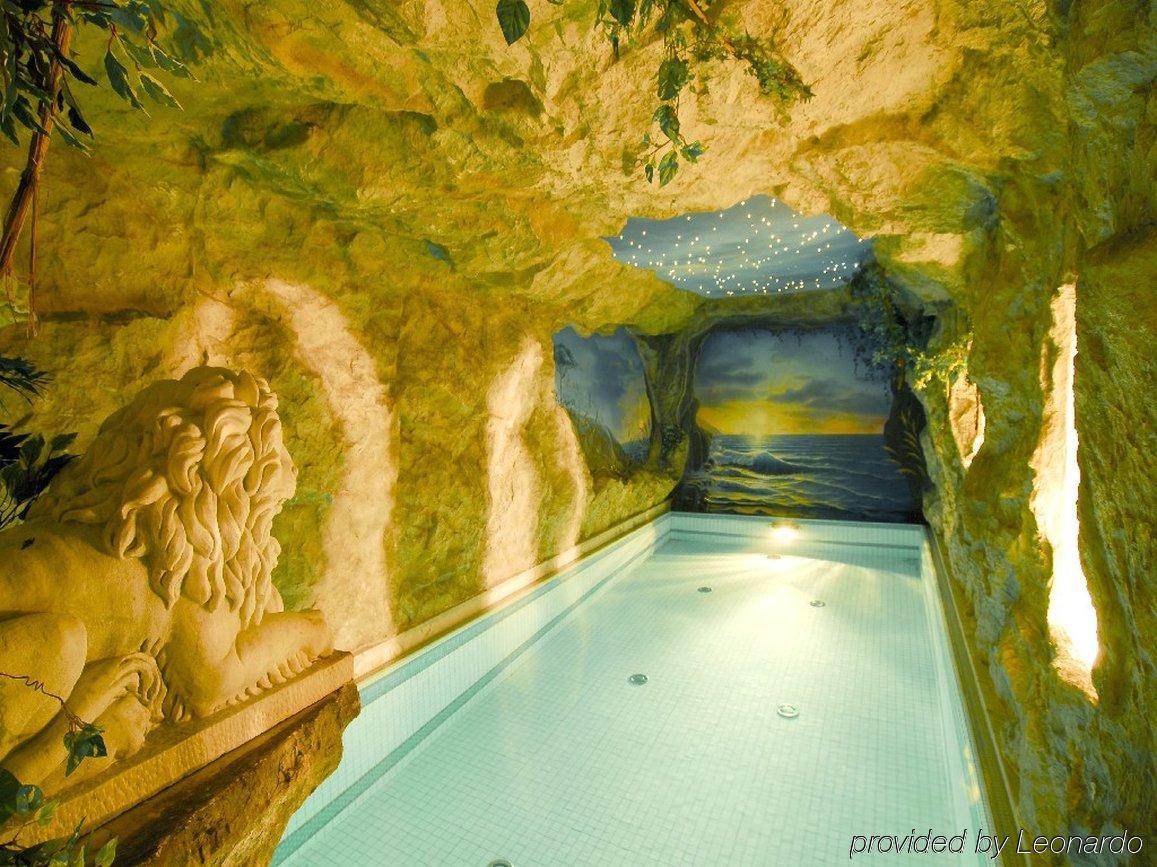 Hotel Loewenhof Брессаноне Экстерьер фото
