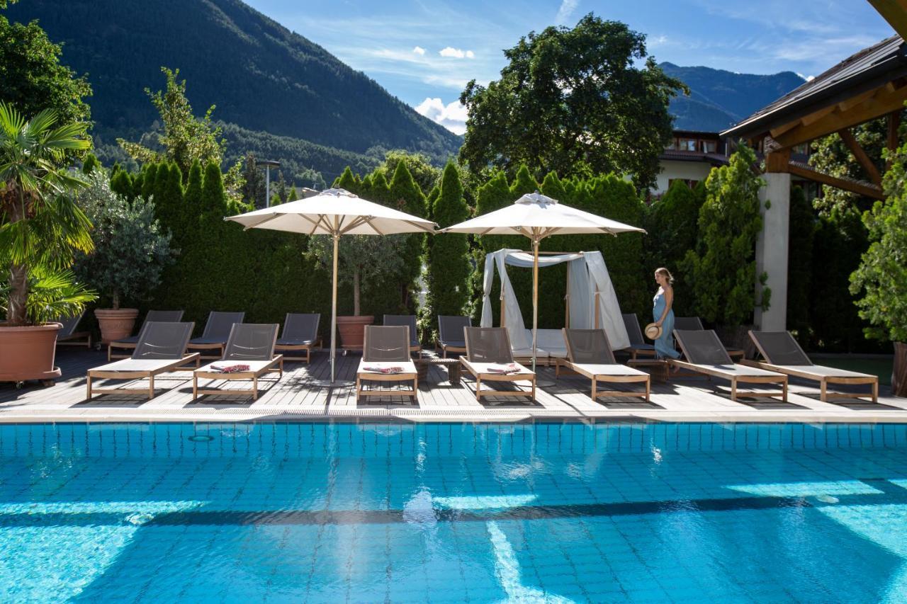 Hotel Loewenhof Брессаноне Экстерьер фото